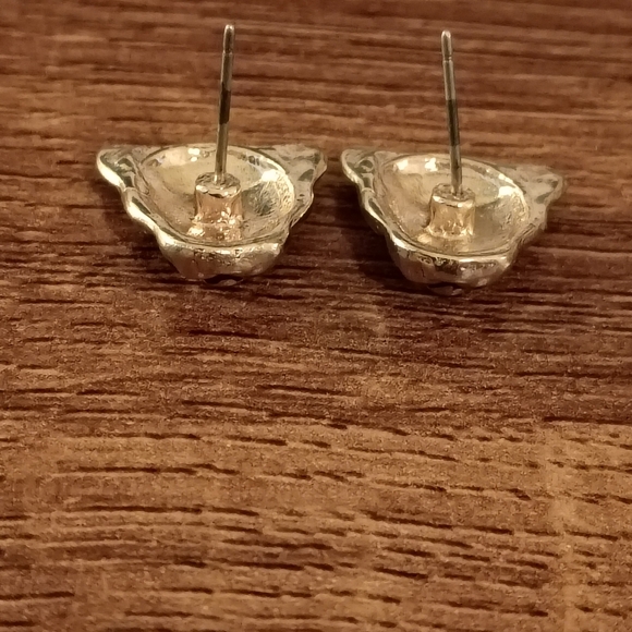 Gold Tone Black Enamel Leopard Cheetah Head Stud Earrings - Picture 5 of 6